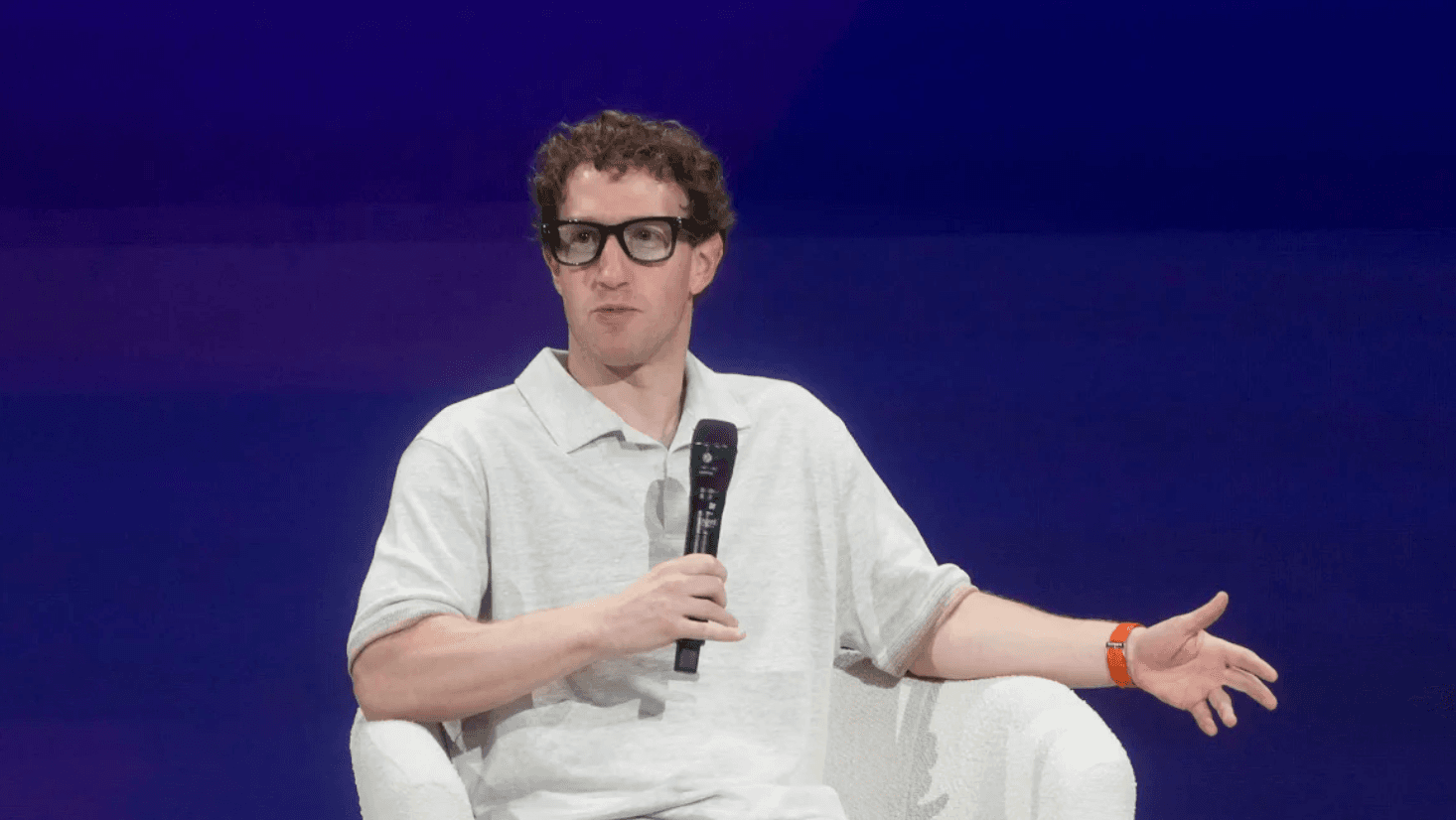 Mark Zuckerberg's is Aggressively Building an Elite Superintelligence Team